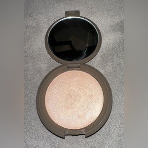 Becca Shimmering Skin Perfecter in Opal
